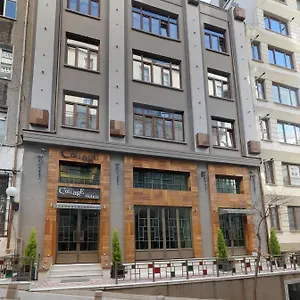 Collage Pera Provincia di Istanbul